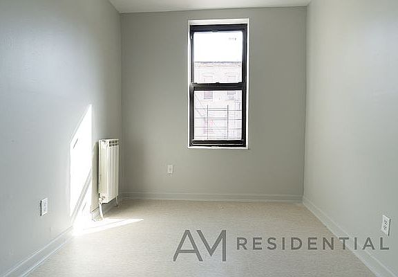 4th image of 450 61st St #2