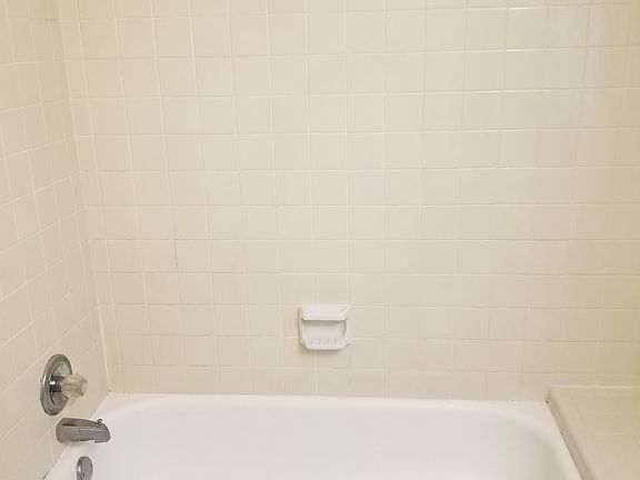 2nd image of 526 Barclay Ct