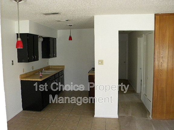 4th image of 7043 Crosstimbers Ln