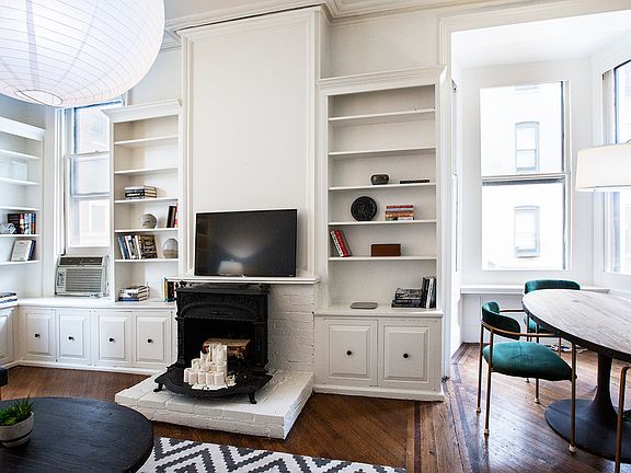 3rd image of 84 Willow St #3