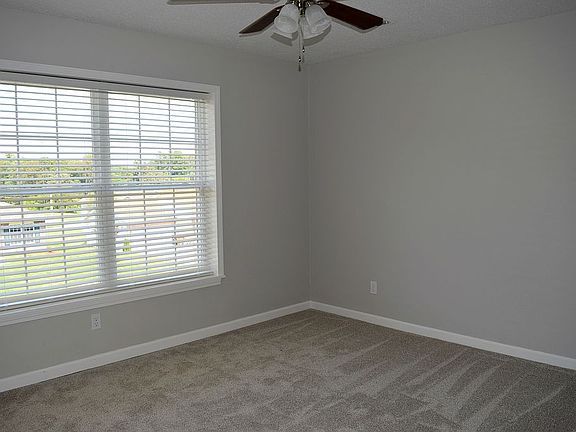 Bright front bedroom