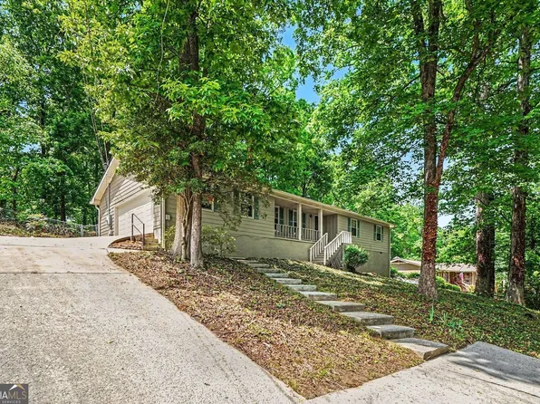 3642 Rainbow Cir, Snellville, GA 30039