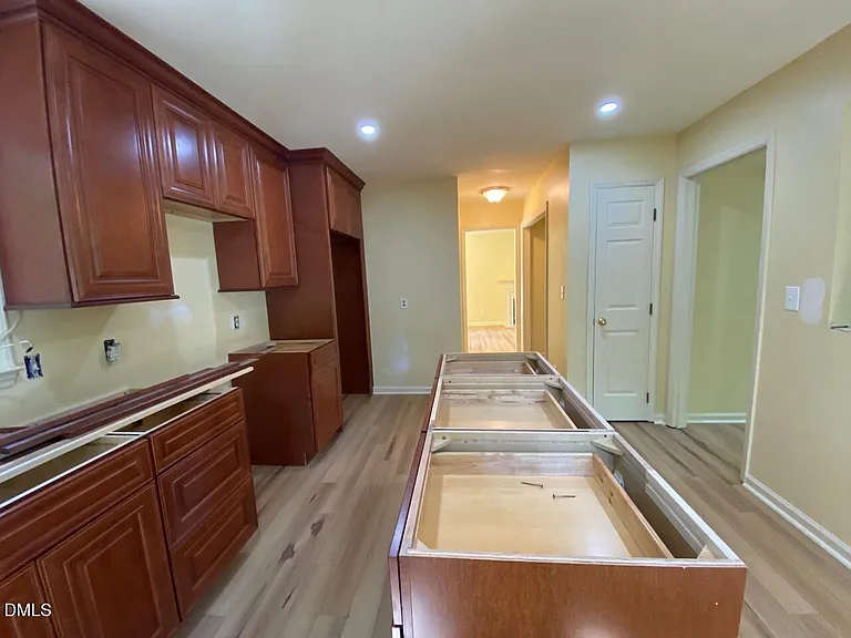 1704 Kingston Heath Way — Photo 7