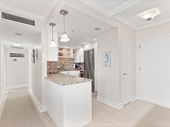 4th image of 470 3rd St S #701