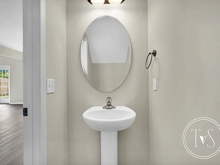 200 Alcove Ct — Photo 10