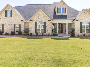 300 Pine Trace Ln, Kathleen, GA 31047