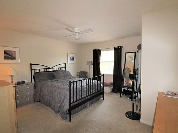 5th image of 2459 Twin Dr #1