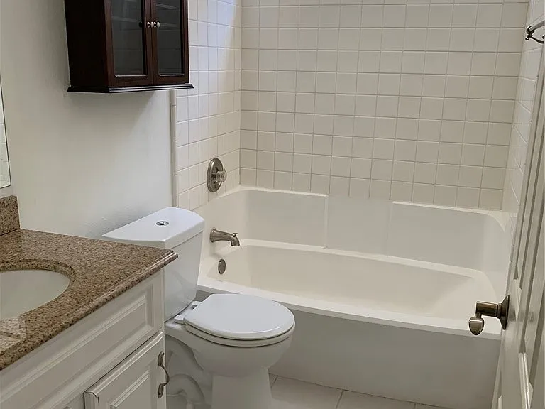 3882 Greenwood St — Photo 16