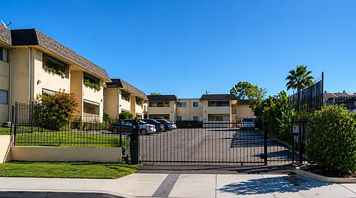 Mesa Manor Apartments Photo 1