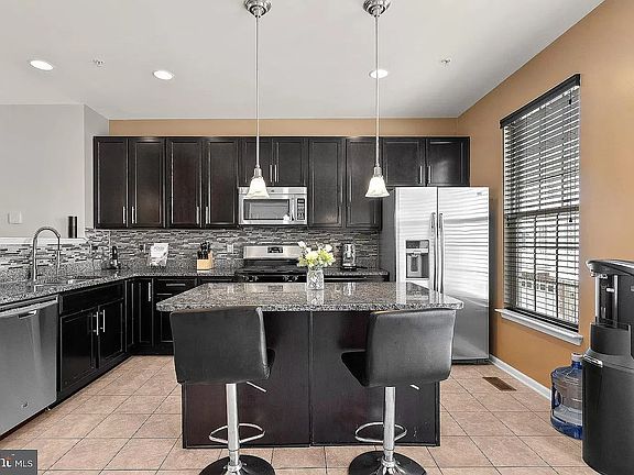 2nd image of 1707 Walcott Ln #17O7