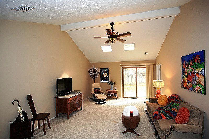 Family Room/Dining Area