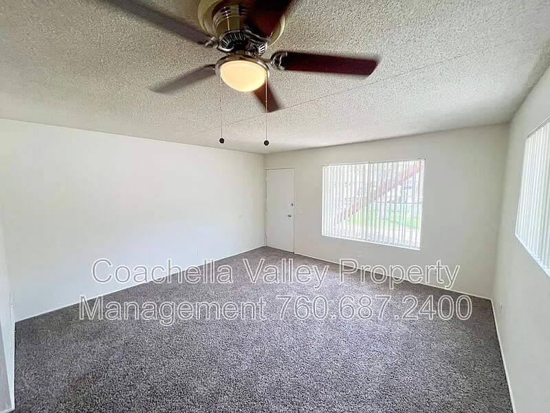 100 W Via Olivera — Photo 4