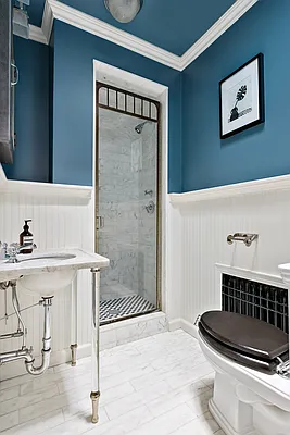 Sold by Compass | media 17