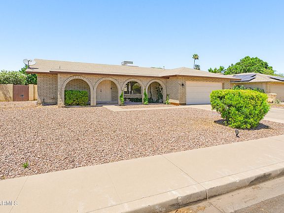 3rd image of 4844 W ROYAL PALM Road