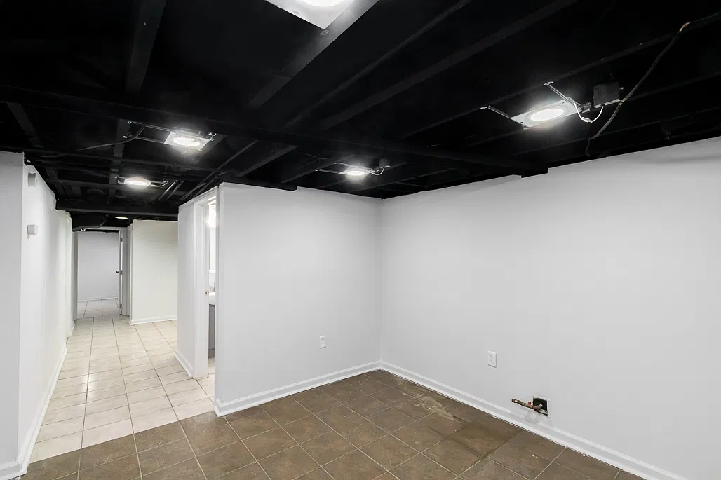 3 bed, 800 sqft, $1,095 — Photo 4