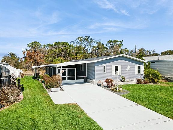 3rd image of 8568 BREEZE HILL DRIVE