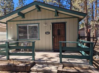 656 Sunset Ln, Sugarloaf, CA 92386
