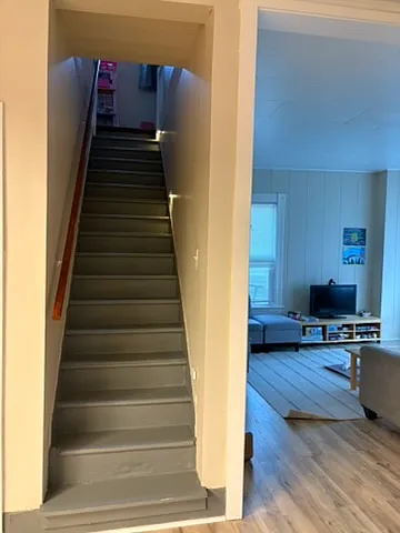 620 NE Gray Ln — Photo 6