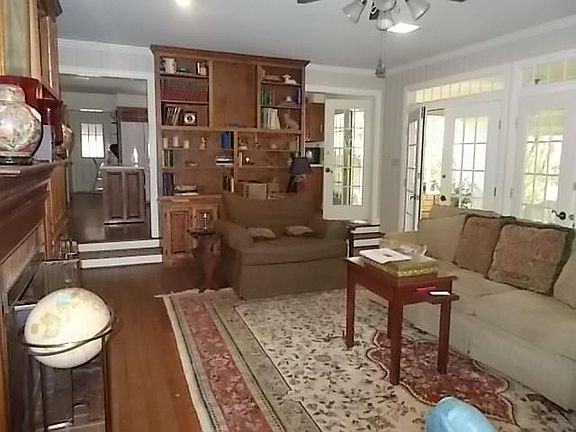 5th image of 1925 Idlewild Dr