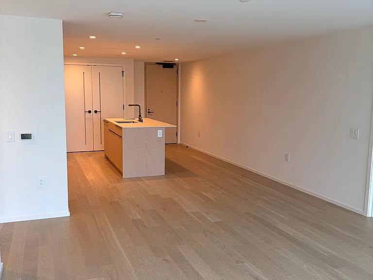 333 Ward Ave #911 — Photo 15