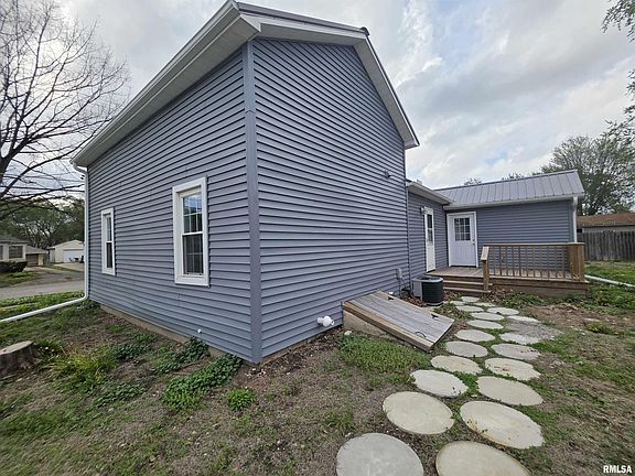 3rd image of 435 N Avenue B
