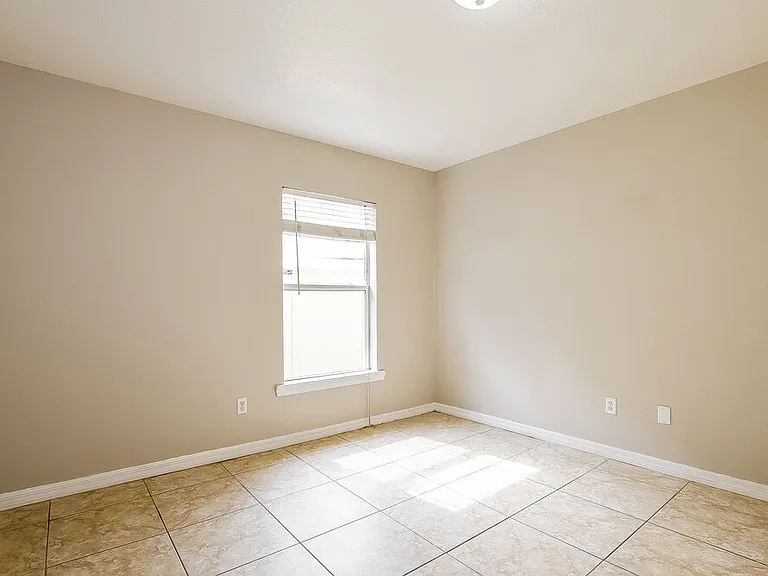 5420 Blue Grass St — Photo 13