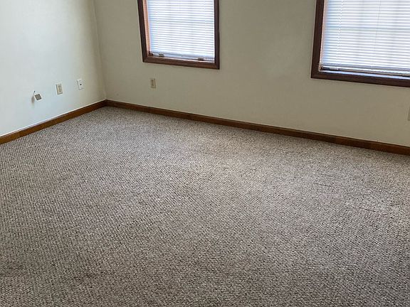 3rd image of 510 Dupont Ave