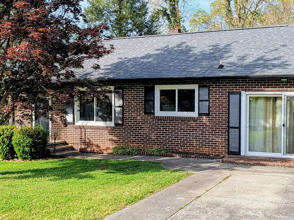 1st image of 708 Mulberry Dr