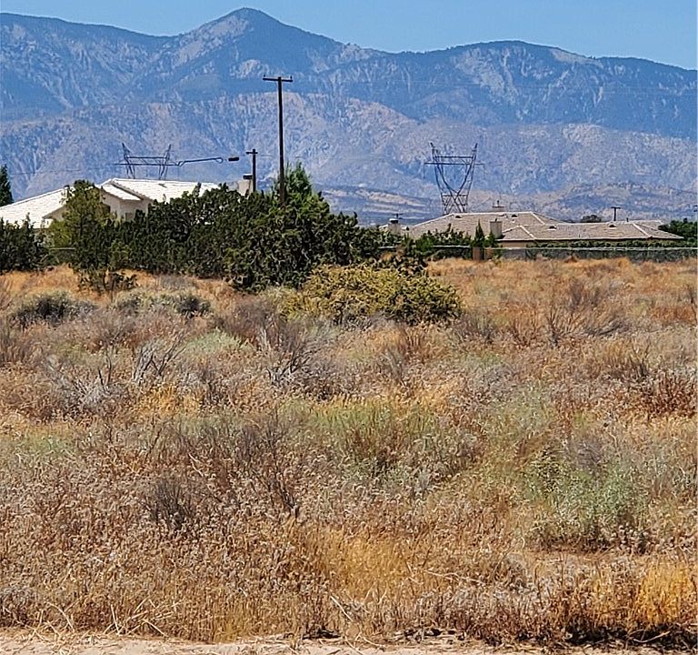 1st image of 9479 La Cadena Ave