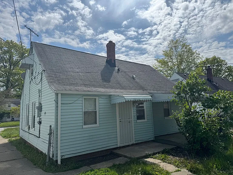 23307 Williams Ave — Photo 15