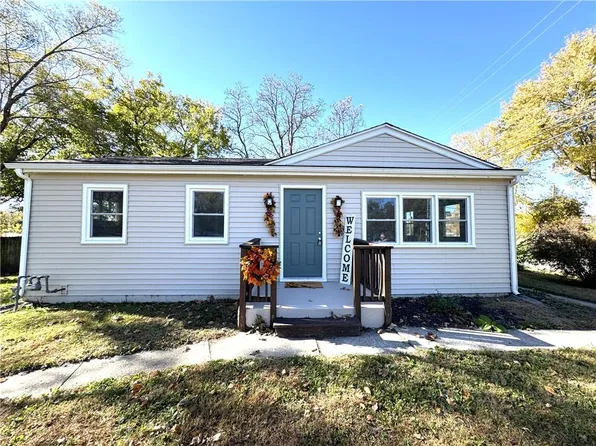 11036 N Locust St, Kansas City, MO 64155