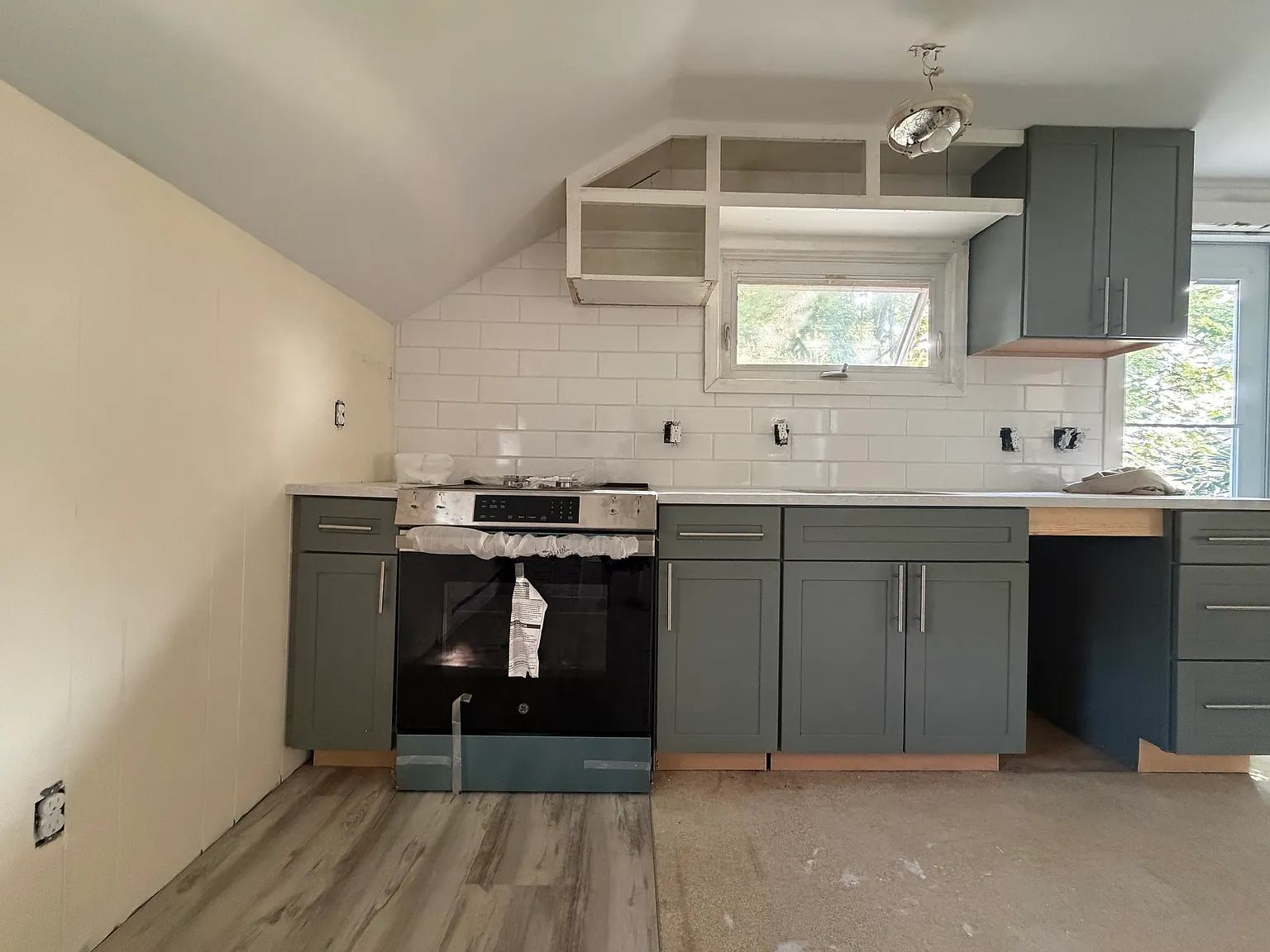 2 bed, 650 sqft, $2,875 — Photo 3
