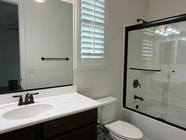 1777 W Ocotillo Rd — Photo 39