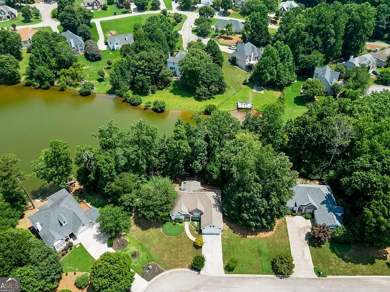 6440 Deep Woods Ct — Photo 45