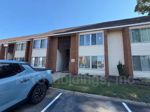223 Pacific Dr, Hampton, VA 23666