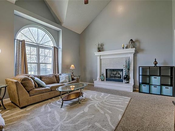 4th image of 5806 Meadow Height Dr