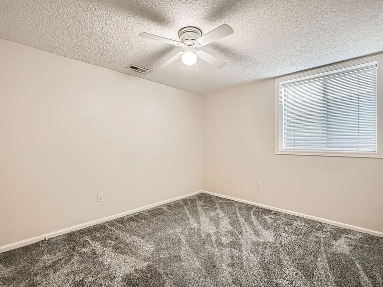 4543 Lamplighter Cir — Photo 21