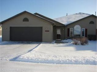 1707 Carriage Home Dr SW, Austin, MN 55912