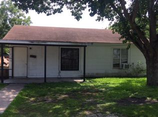 216 Tommy Dr, Port Lavaca, TX 77979