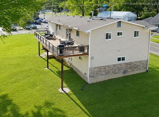 1315 W Main St, Grafton, IL 62037