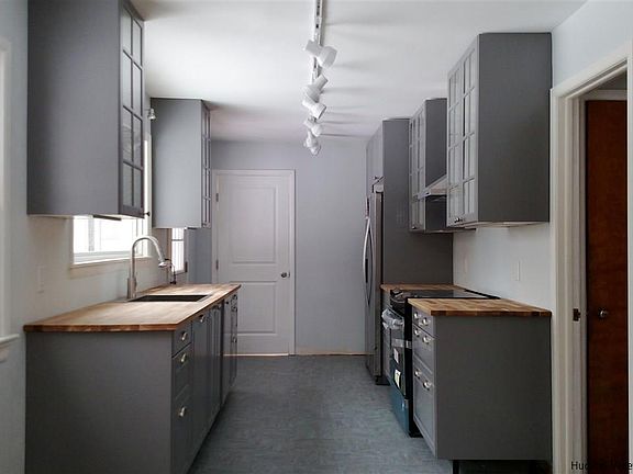 2nd image of 63 Harrington St
