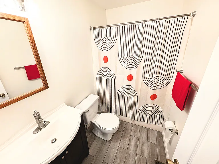 689 Cedar Point — Photo 4
