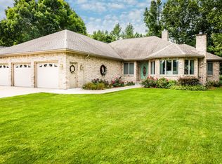 380 Arbor Rdg, Benton Harbor, MI 49022