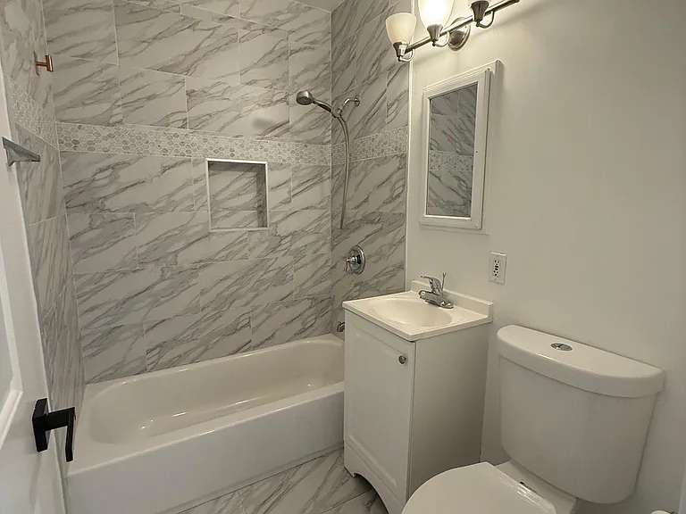 17504 Martha St — Photo 6