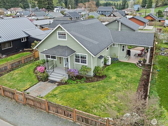 2nd image of 320 Coal Avenue