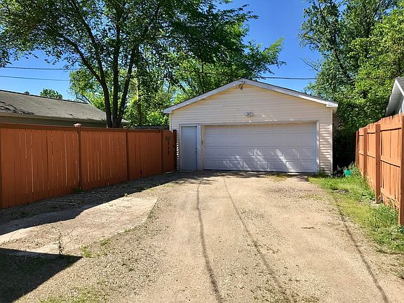 3rd image of 25040 W Jersey Ave