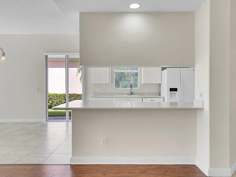 11427 SW Rockingham Dr — Photo 10
