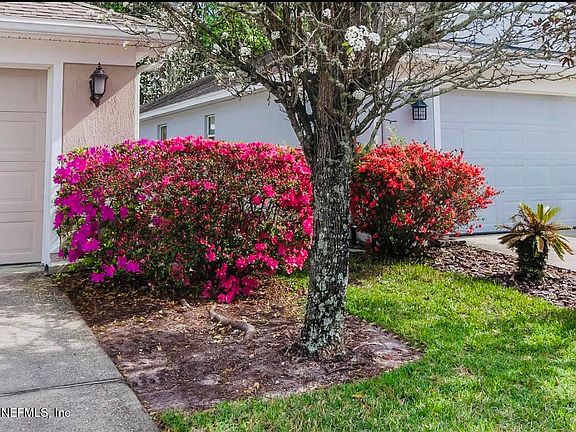 4th image of 9259 CASTLEBAR GLEN Drive S