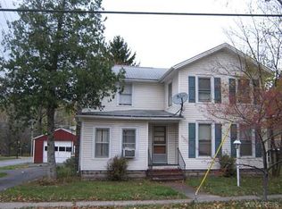 25 Rochester St, Bergen, NY 14416