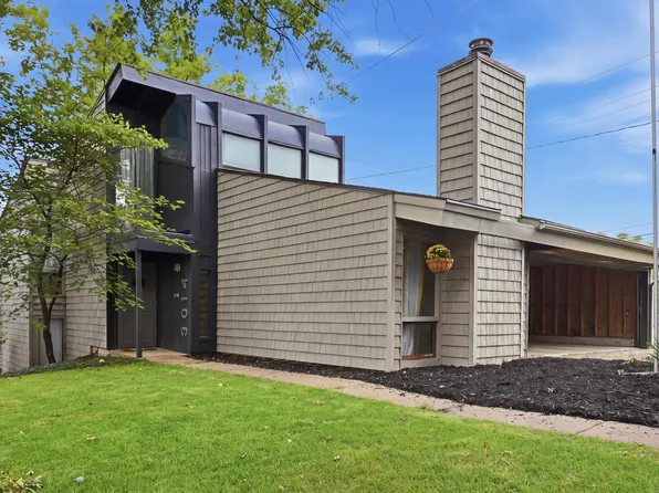 3014 SW Eveningside Dr, Topeka, KS 66614